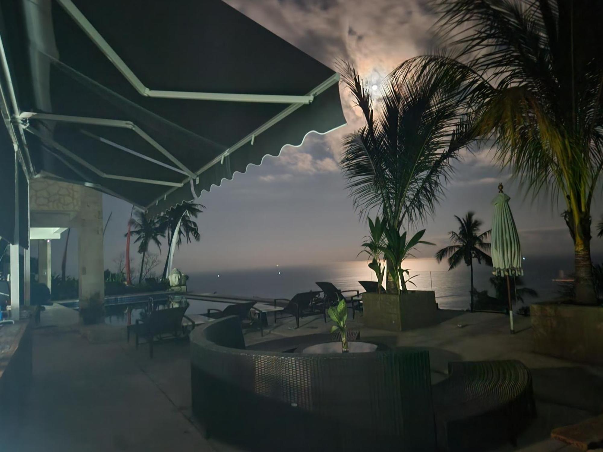Villa Umbrella Lombok Senggigi Ngoại thất bức ảnh